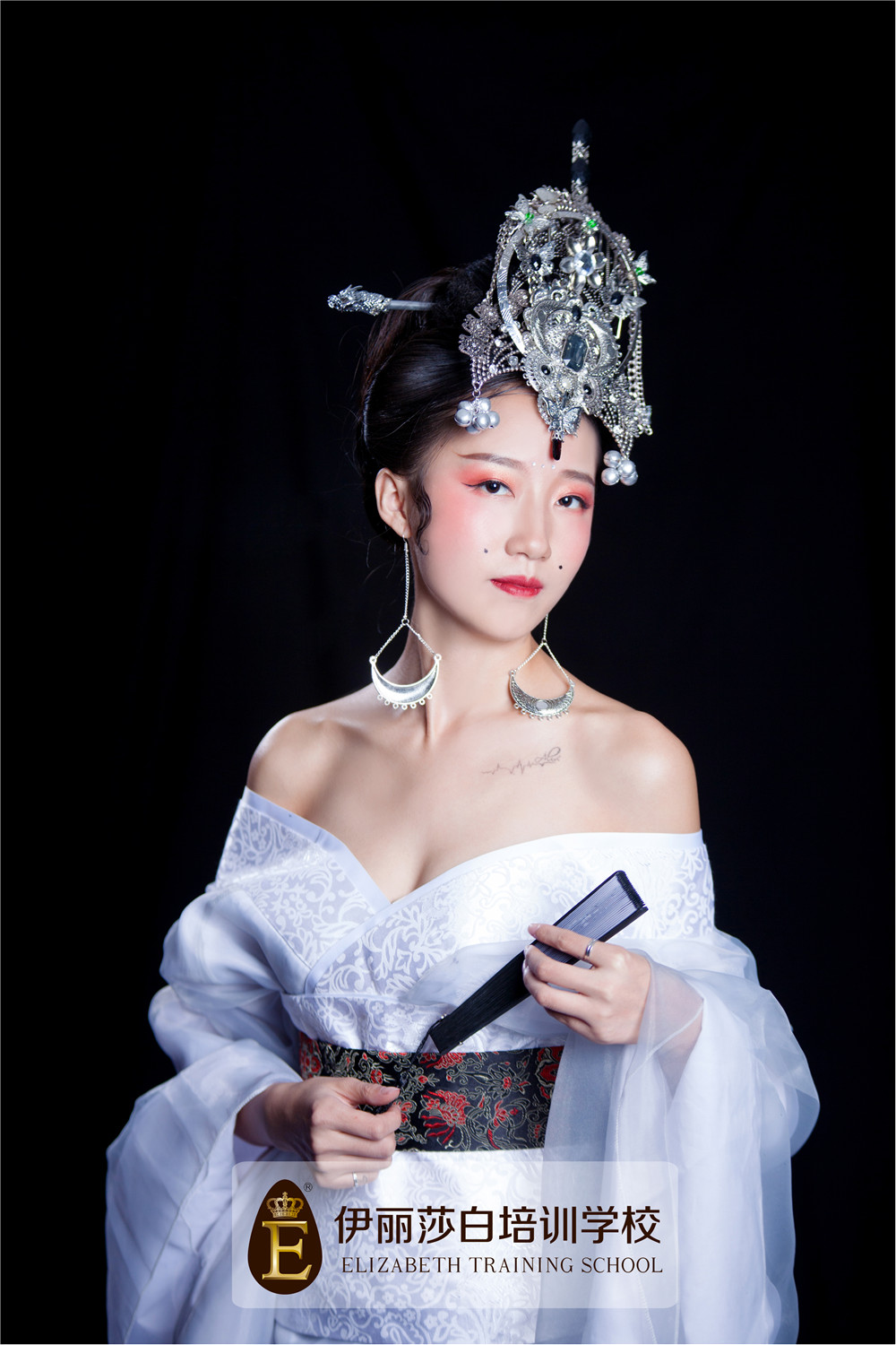伊丽莎白化妆学校_学员造型作品_伊丽莎白化妆造型培训_化妆造型学校就选伊丽莎白